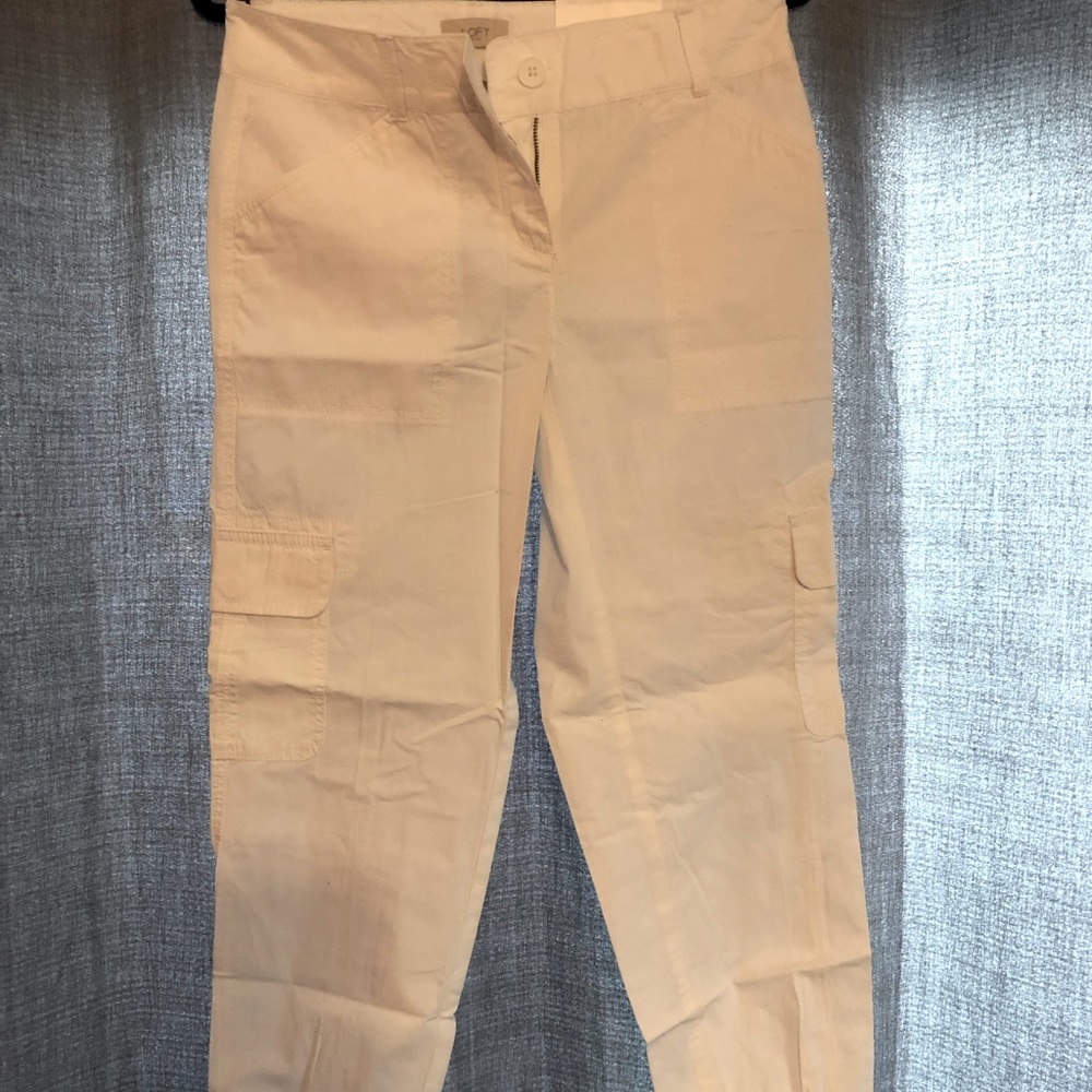 Ann Taylor Loft Relaxed Fit Cargo Pant